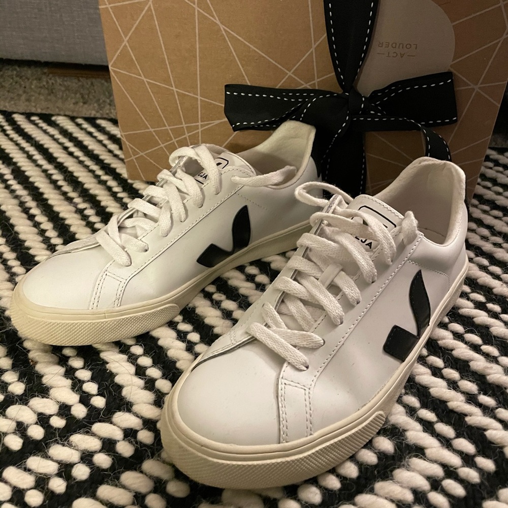 VEJA ESPLAR SNEAKERS